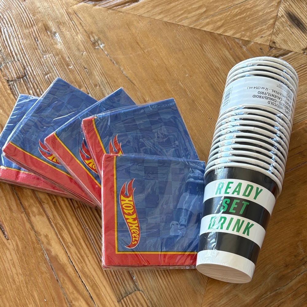 NEW Hot Wheels Napkins & Paper Cups - Party Pack 5 napkins 1 cup Bundle